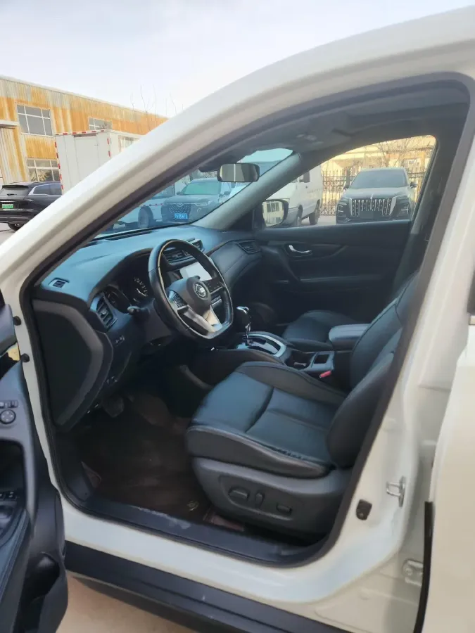 2023 Nissan X-Trail 2.0L 151HP L4 CVT,autocango,china used car exporter,china ev exporter,chinese used car exporter,chinese used ev exporter