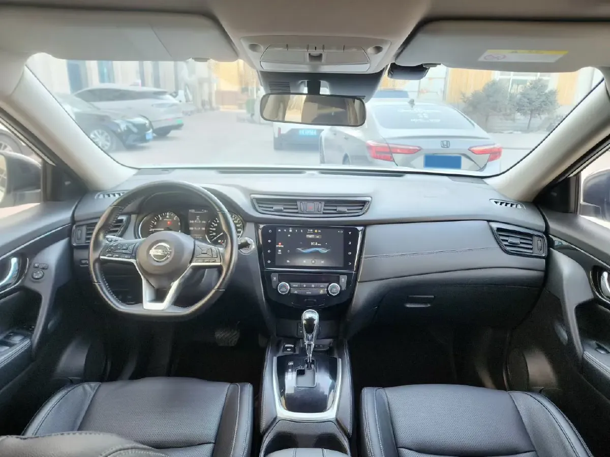 2023 Nissan X-Trail 2.0L 151HP L4 CVT,autocango,china used car exporter,china ev exporter,chinese used car exporter,chinese used ev exporter