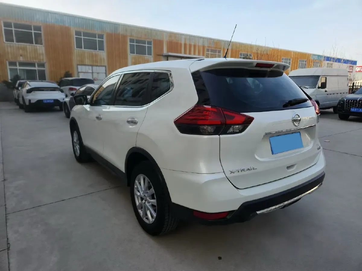 2023 Nissan X-Trail 2.0L 151HP L4 CVT,autocango,china used car exporter,china ev exporter,chinese used car exporter,chinese used ev exporter