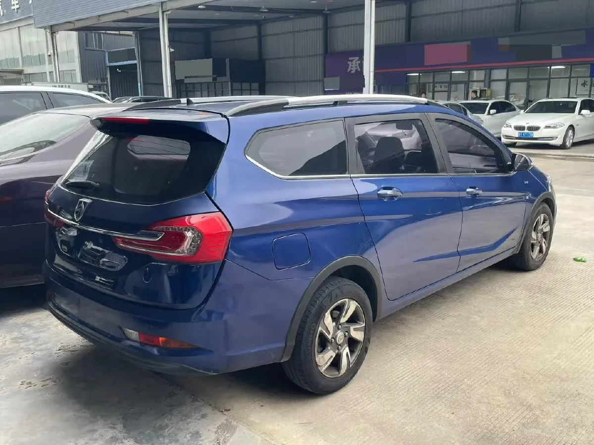 2017 BaoJun 310 1.5L 112HP L4 6MT,autocango,china used car exporter,china ev exporter,chinese used car exporter,chinese used ev exporter