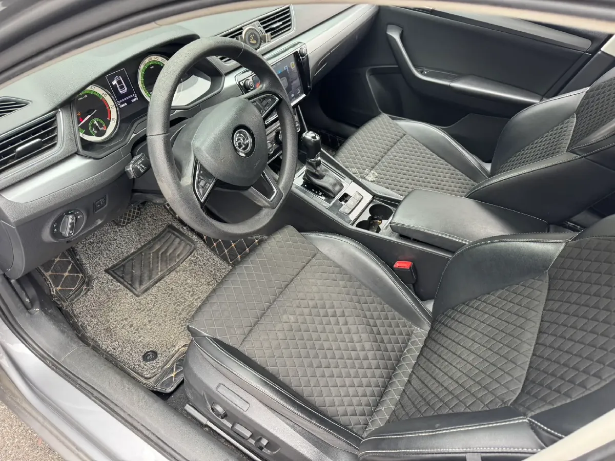 2016 Skoda Superb 1.4T 150HP L4 7DCT,autocango,china used car exporter,china ev exporter,chinese used car exporter,chinese used ev exporter