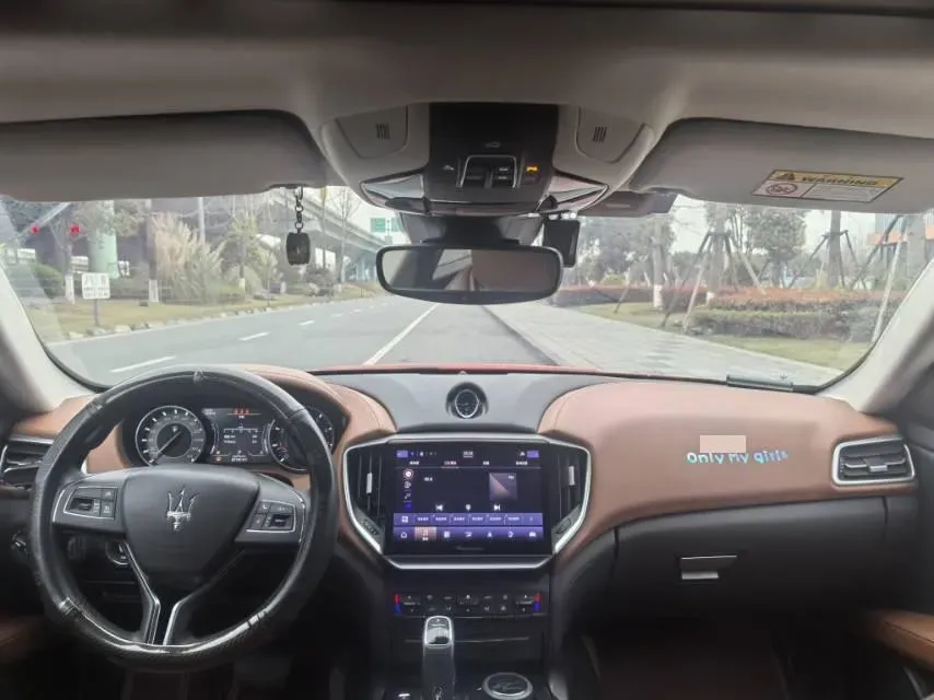 2021 Maserati Ghibli 3.0T 350HP V6 8AT,autocango,china used car exporter,china ev exporter,chinese used car exporter,chinese used ev exporter