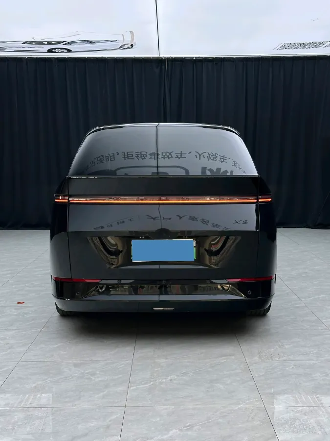 2024 Xpeng X9 BEV 101.5KWH,autocango,china used car exporter,china ev exporter,chinese used car exporter,chinese used ev exporter