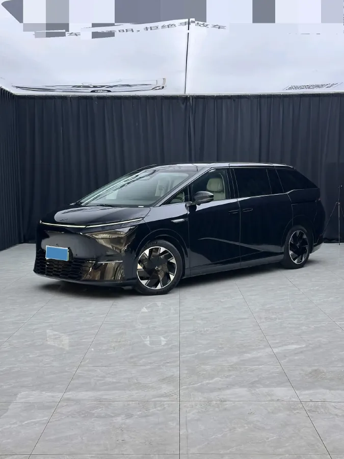 2024 Xpeng X9 BEV 101.5KWH,autocango,china used car exporter,china ev exporter,chinese used car exporter,chinese used ev exporter