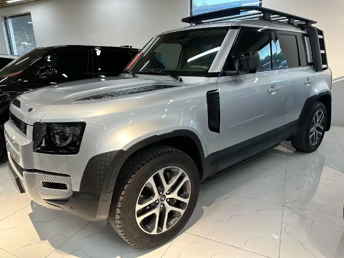 2020 Land Rover Defender 3.0T 400HP L6 8AT,autocango,china used car exporter,china ev exporter,chinese used car exporter,chinese used ev exporter