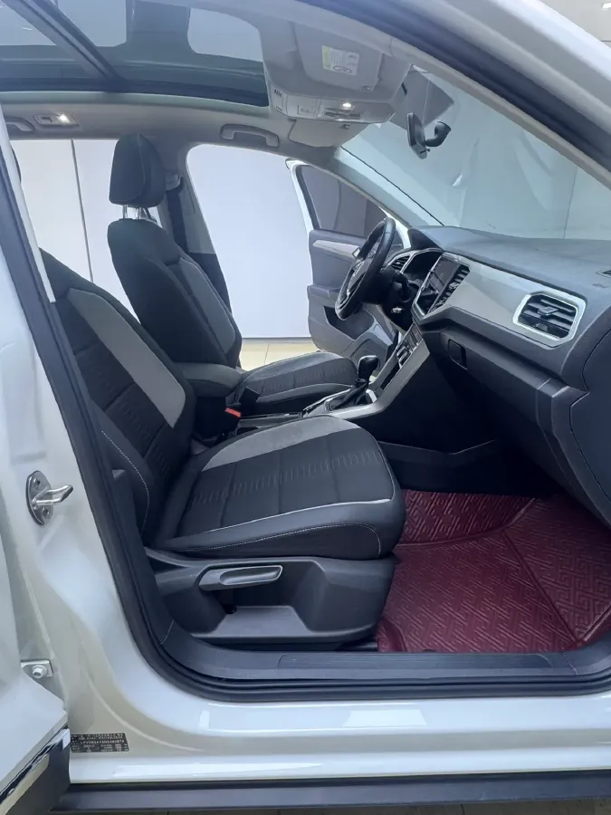 2021 Volkswagen T-Roc 1.4T 150HP L4 7DCT,autocango,china used car exporter,china ev exporter,chinese used car exporter,chinese used ev exporter