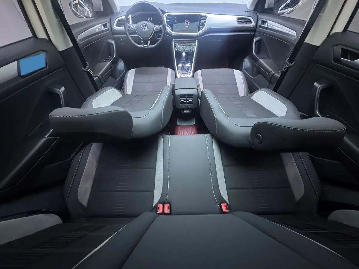 2021 Volkswagen T-Roc 1.4T 150HP L4 7DCT,autocango,china used car exporter,china ev exporter,chinese used car exporter,chinese used ev exporter