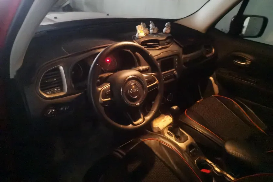 2017 Jeep Renegade 1.4T 150HP L4 7DCT,autocango,china used car exporter,china ev exporter,chinese used car exporter,chinese used ev exporter