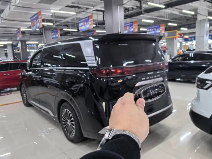 2024 Denza D9 1.5T 139HP L4 E-CVT PHEV 40KWH,autocango,china used car exporter,china ev exporter,chinese used car exporter,chinese used ev exporter