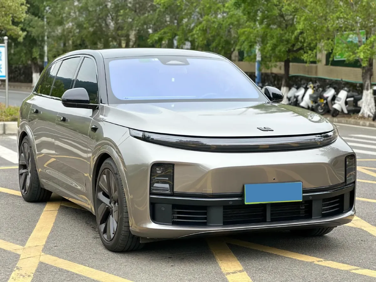 2024 Li L7 Range Extended 154HP REEV 42.8KWH,autocango,china used car exporter,china ev exporter,chinese used car exporter,chinese used ev exporter