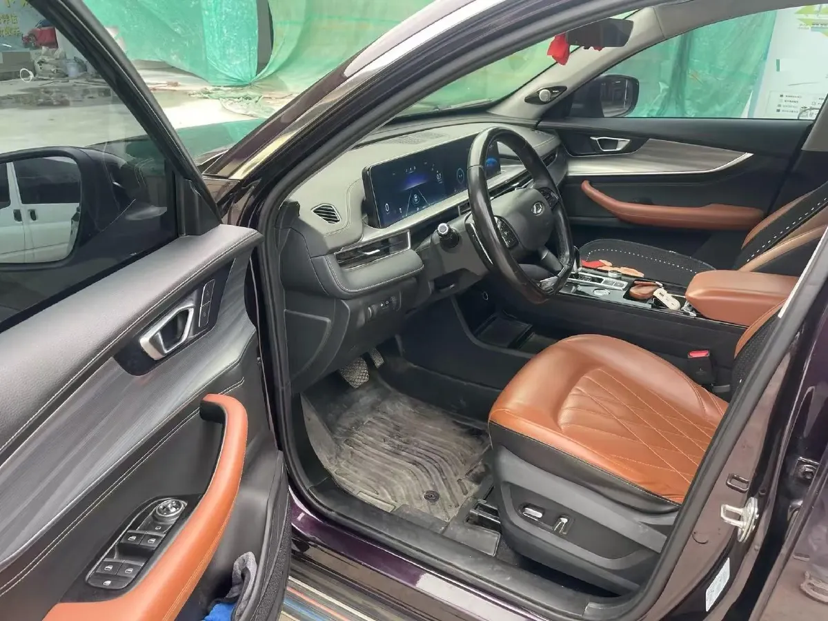 2021 Chery Tiggo 8 Plus 1.6T 197HP L4 7DCT,autocango,china used car exporter,china ev exporter,chinese used car exporter,chinese used ev exporter