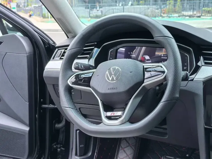 2025 Volkswagen Magotan 2.0T 186HP L4 7DCT,autocango,china used car exporter,china ev exporter,chinese used car exporter,chinese used ev exporter