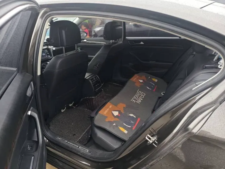 2018 Volkswagen Magotan 1.8T 180HP L4 7DCT,autocango,china used car exporter,china ev exporter,chinese used car exporter,chinese used ev exporter