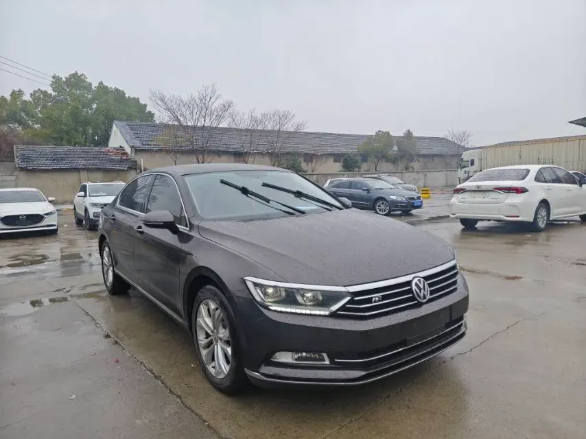2018 Volkswagen Magotan 1.8T 180HP L4 7DCT,autocango,china used car exporter,china ev exporter,chinese used car exporter,chinese used ev exporter