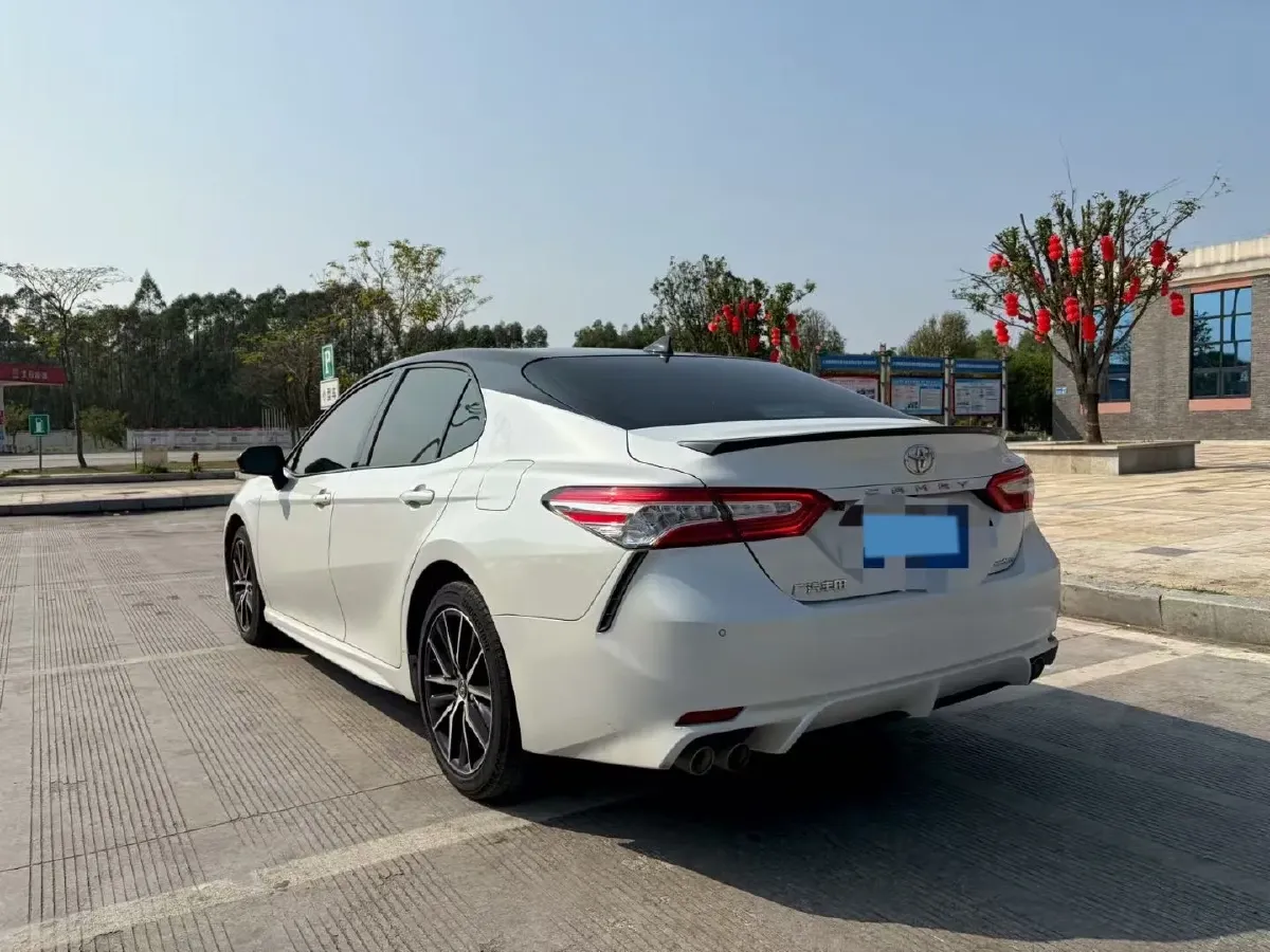2021 Toyota Camry 2.5L 209HP L4 8AT,autocango,china used car exporter,china ev exporter,chinese used car exporter,chinese used ev exporter