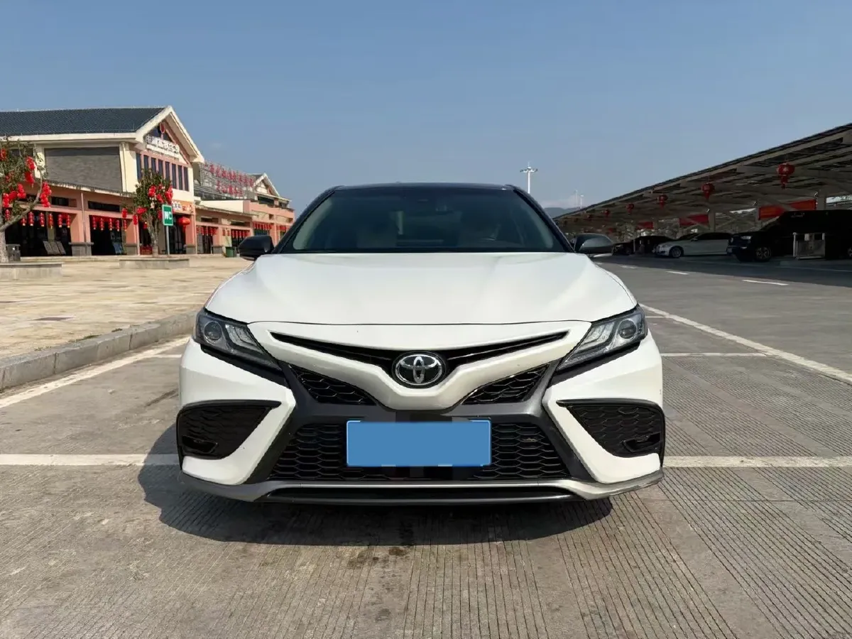 2021 Toyota Camry 2.5L 209HP L4 8AT,autocango,china used car exporter,china ev exporter,chinese used car exporter,chinese used ev exporter