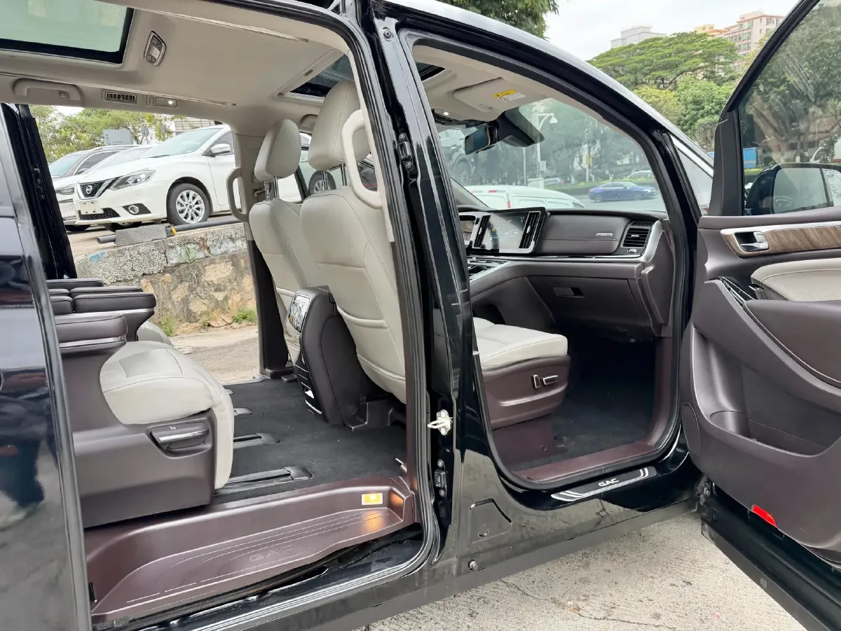 2021 GAC Trumpchi M8 2.0T 252HP L4 8AT,autocango,china used car exporter,china ev exporter,chinese used car exporter,chinese used ev exporter