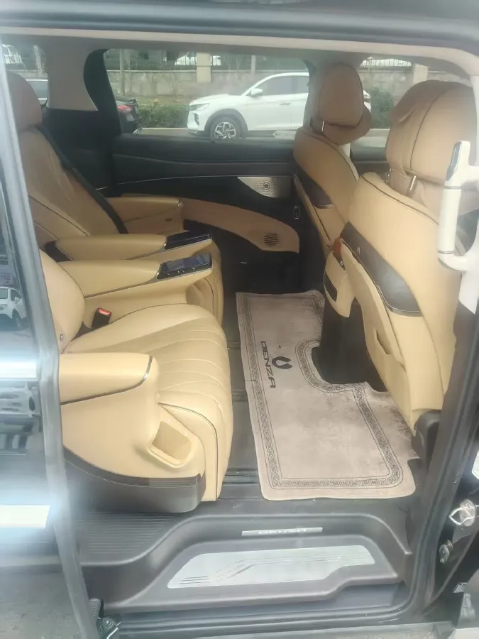 2024 Denza D9 1.5T 139HP L4 E-CVT PHEV 20.39KWH,autocango,china used car exporter,china ev exporter,chinese used car exporter,chinese used ev exporter