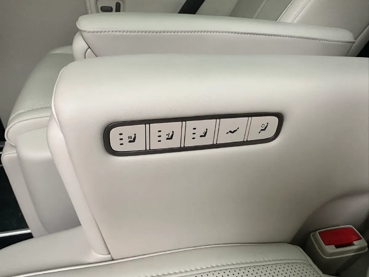 2025 Li MEGA BEV,autocango,china used car exporter,china ev exporter,chinese used car exporter,chinese used ev exporter