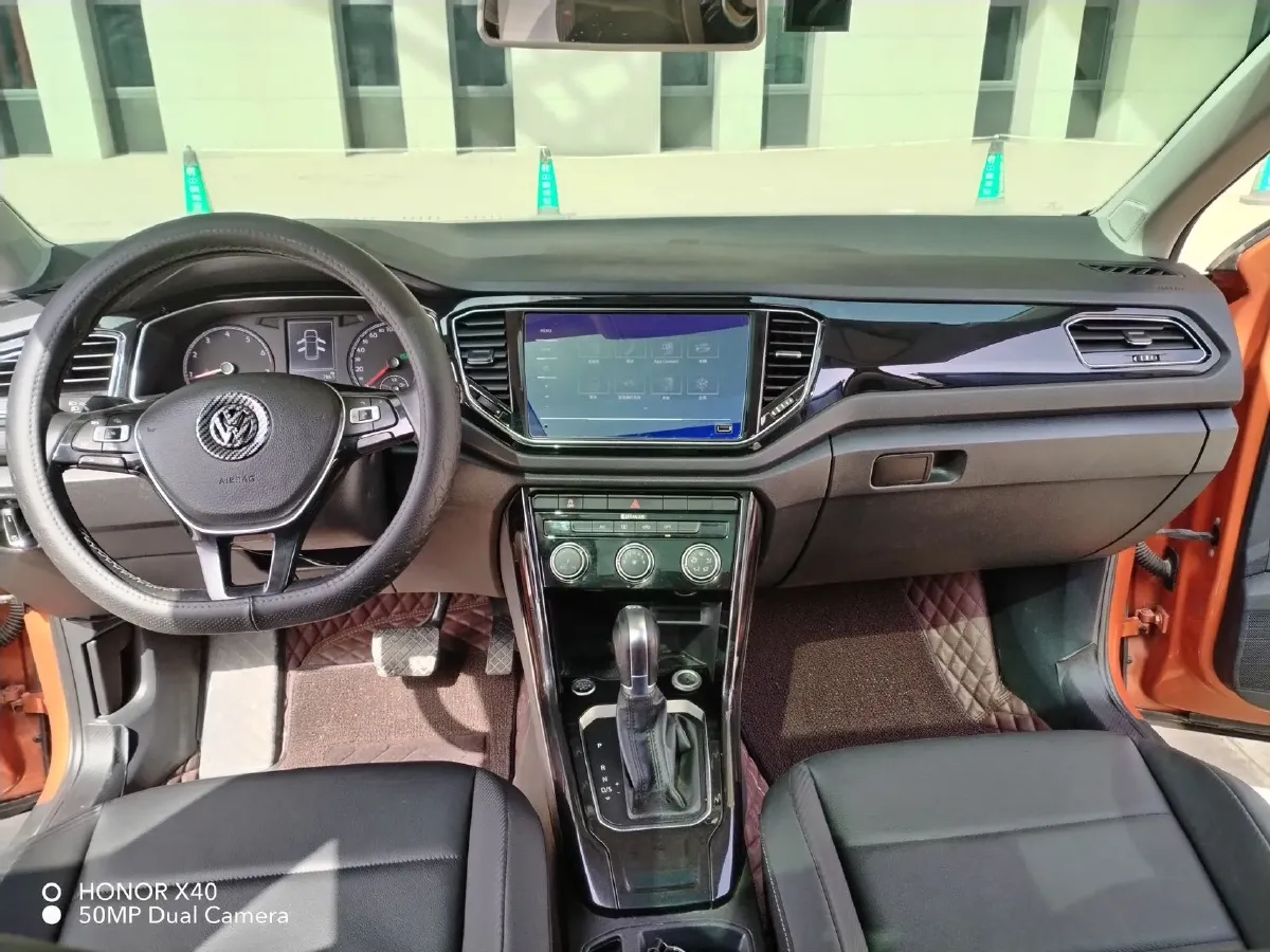 2019 Volkswagen T-Roc 1.4T 150HP L4 7DCT,autocango,china used car exporter,china ev exporter,chinese used car exporter,chinese used ev exporter