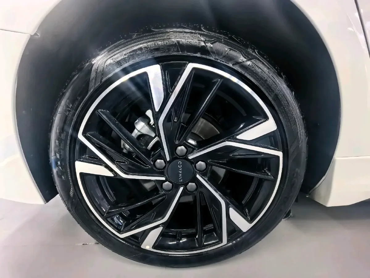 2025 LYNK&CO 03 1.5T 181HP L4 7DCT,autocango,china used car exporter,china ev exporter,chinese used car exporter,chinese used ev exporter