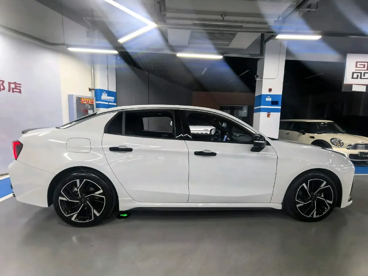 2025 LYNK&CO 03 1.5T 181HP L4 7DCT,autocango,china used car exporter,china ev exporter,chinese used car exporter,chinese used ev exporter