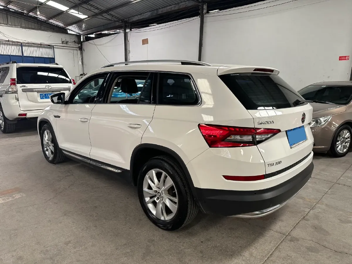 2018 Skoda Kodiak 2.0T 186HP L4 7DCT,autocango,china used car exporter,china ev exporter,chinese used car exporter,chinese used ev exporter
