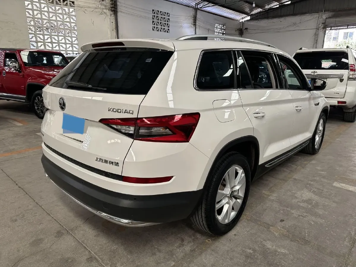 2018 Skoda Kodiak 2.0T 186HP L4 7DCT,autocango,china used car exporter,china ev exporter,chinese used car exporter,chinese used ev exporter