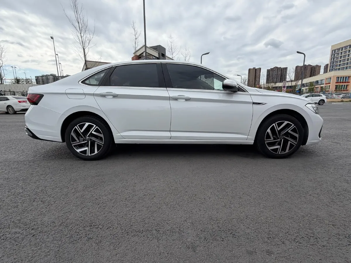 2023 Volkswagen Sagitar 1.2T 116HP L4 7DCT,autocango,china used car exporter,china ev exporter,chinese used car exporter,chinese used ev exporter
