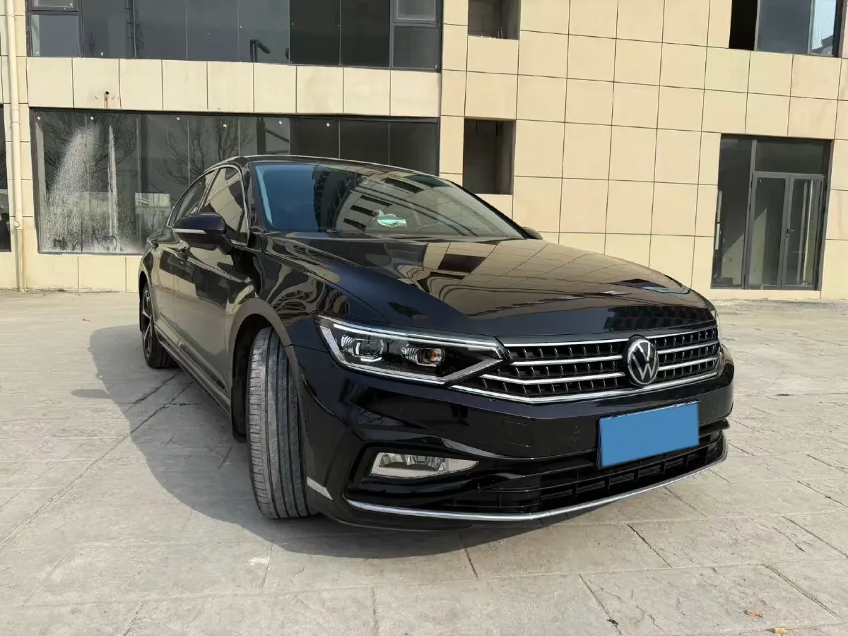 2023 Volkswagen Magotan 2.0T 186HP L4 7DCT,autocango,china used car exporter,china ev exporter,chinese used car exporter,chinese used ev exporter