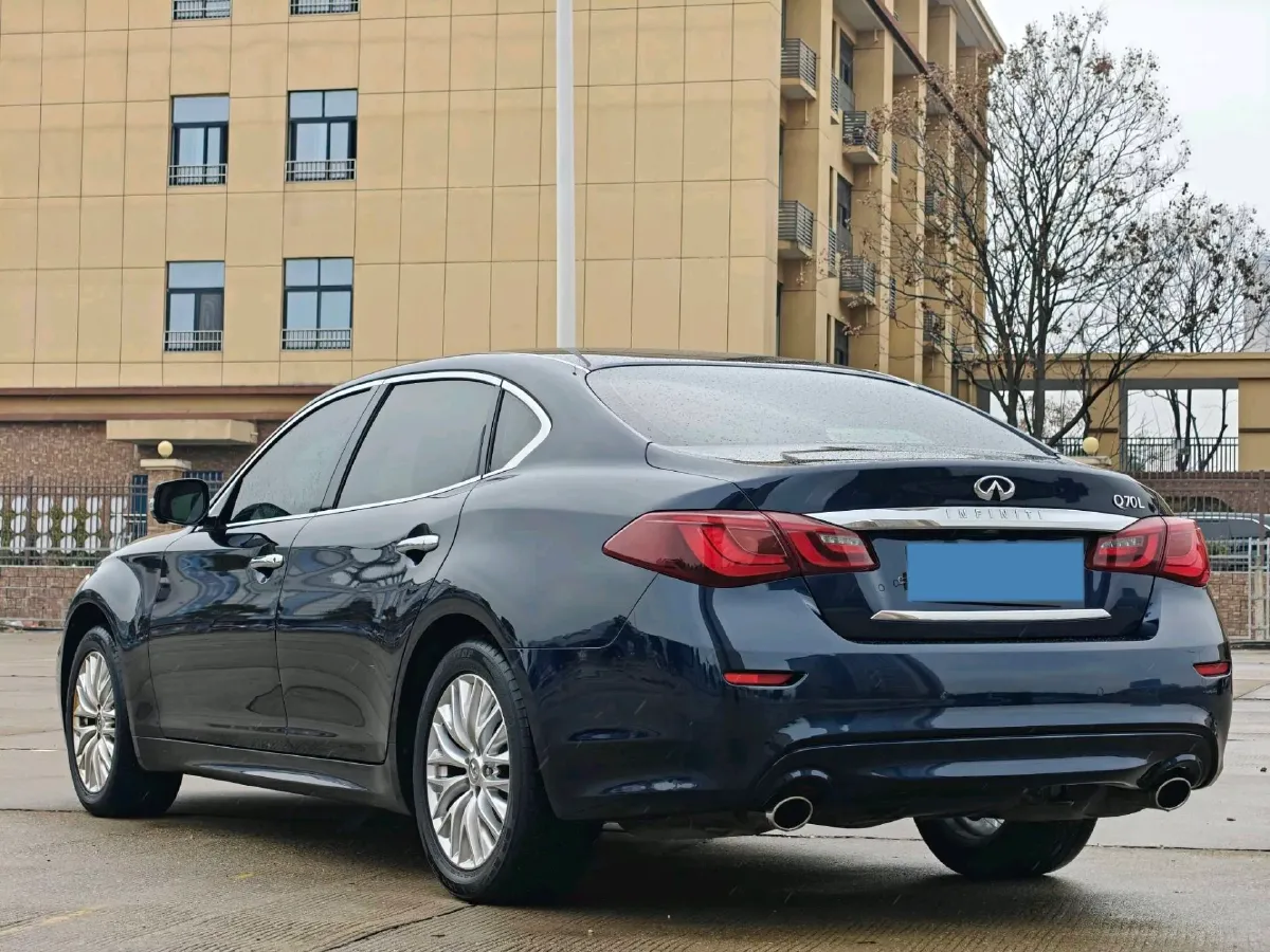 2019 Infiniti Q70 2.0T 211HP L4 7AT,autocango,china used car exporter,china ev exporter,chinese used car exporter,chinese used ev exporter
