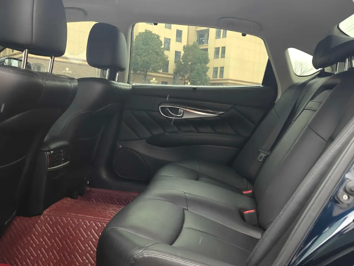 2019 Infiniti Q70 2.0T 211HP L4 7AT,autocango,china used car exporter,china ev exporter,chinese used car exporter,chinese used ev exporter