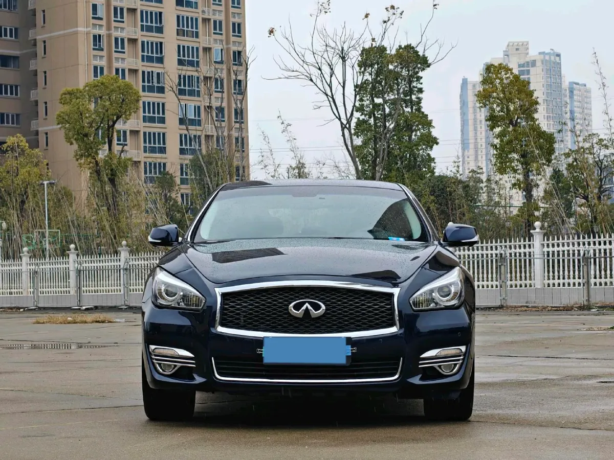2019 Infiniti Q70 2.0T 211HP L4 7AT,autocango,china used car exporter,china ev exporter,chinese used car exporter,chinese used ev exporter