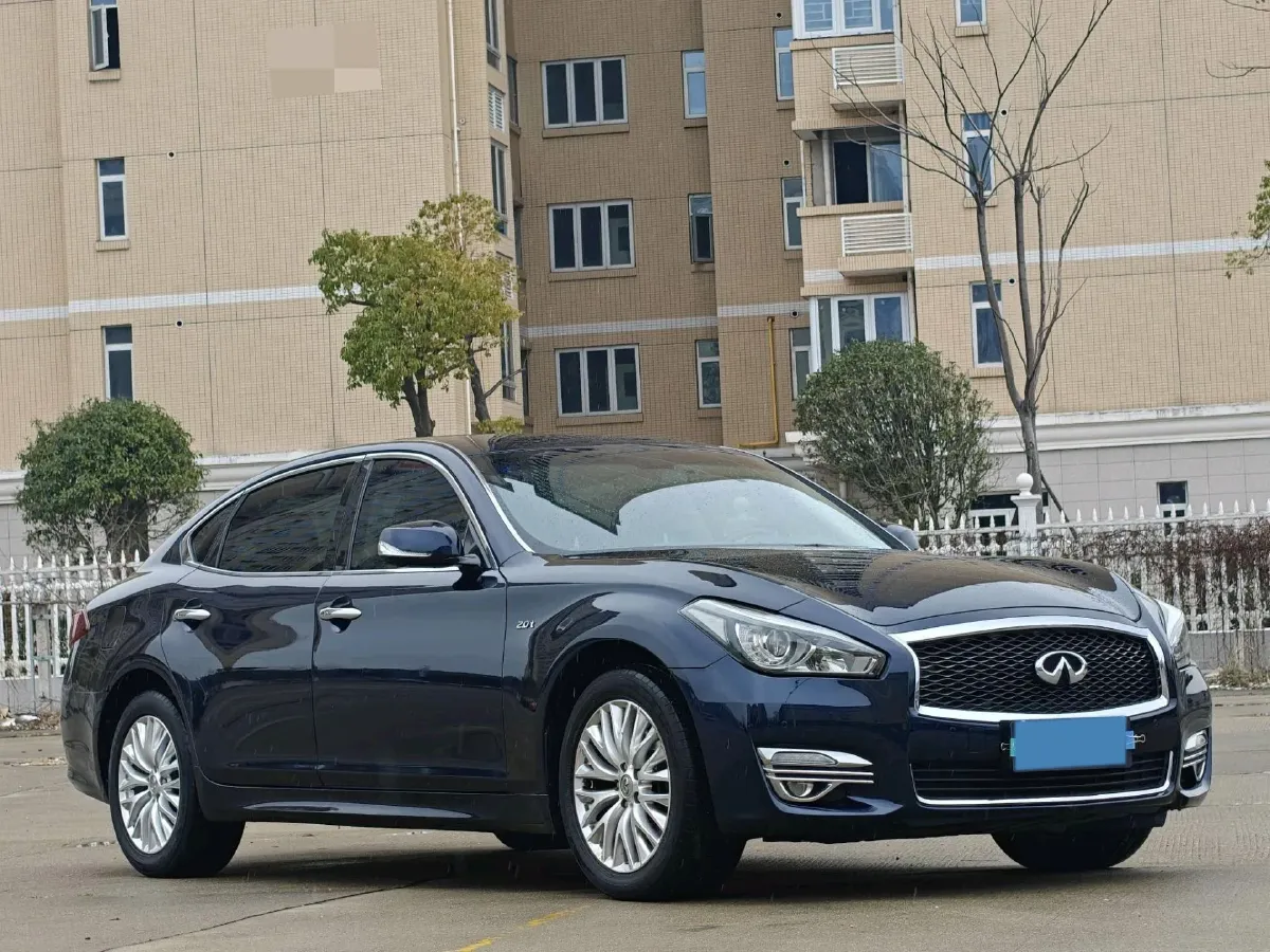 2019 Infiniti Q70 2.0T 211HP L4 7AT,autocango,china used car exporter,china ev exporter,chinese used car exporter,chinese used ev exporter