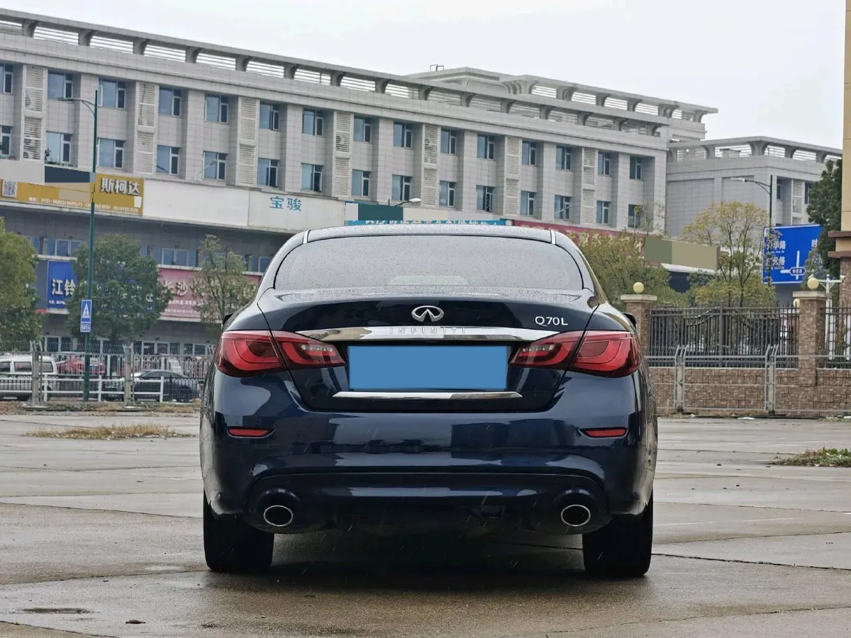 2019 Infiniti Q70 2.0T 211HP L4 7AT,autocango,china used car exporter,china ev exporter,chinese used car exporter,chinese used ev exporter