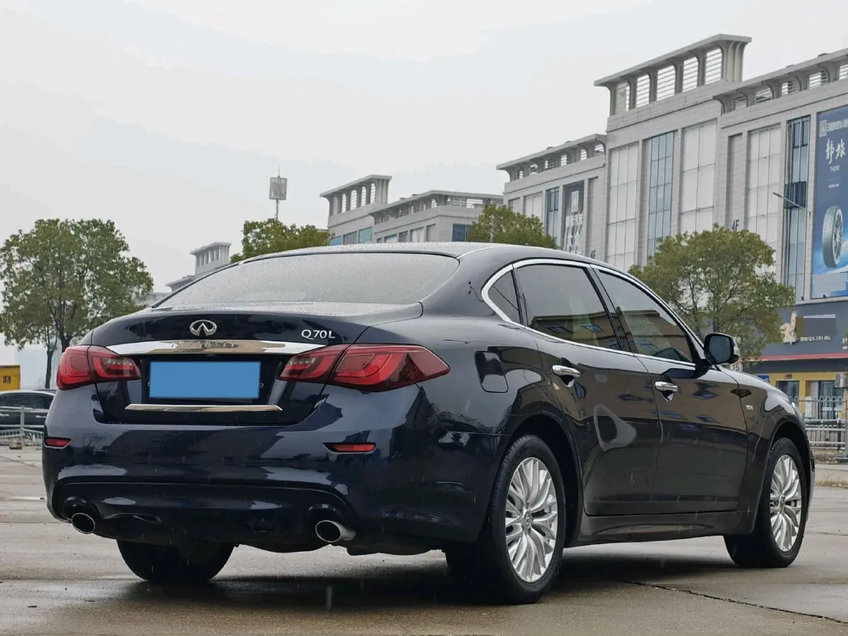 2019 Infiniti Q70 2.0T 211HP L4 7AT,autocango,china used car exporter,china ev exporter,chinese used car exporter,chinese used ev exporter