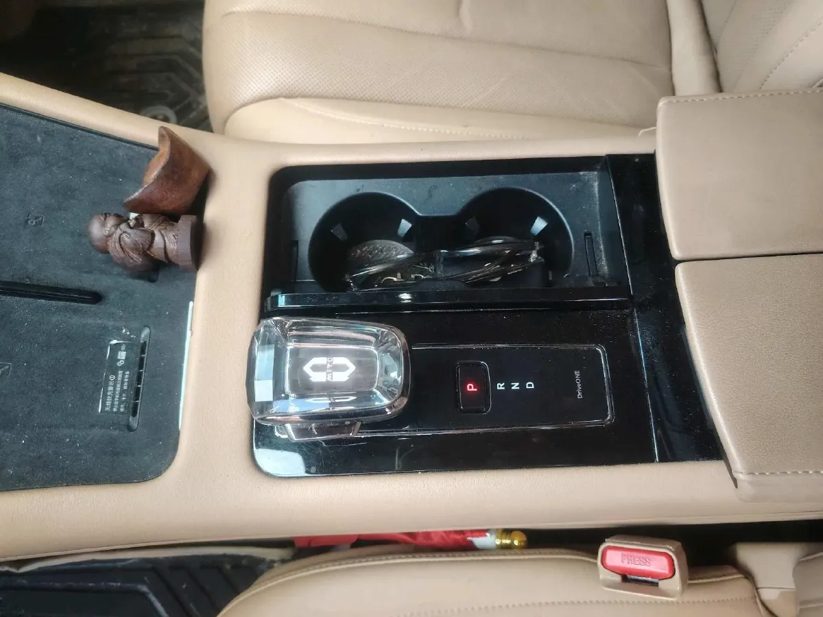 2024 AITO AITO M7 1.5T 152HP L4 REEV 40KWH,autocango,china used car exporter,china ev exporter,chinese used car exporter,chinese used ev exporter