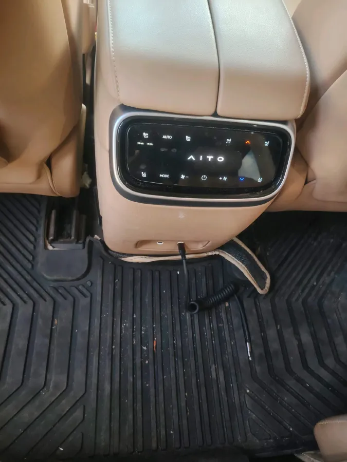 2024 AITO AITO M7 1.5T 152HP L4 REEV 40KWH,autocango,china used car exporter,china ev exporter,chinese used car exporter,chinese used ev exporter