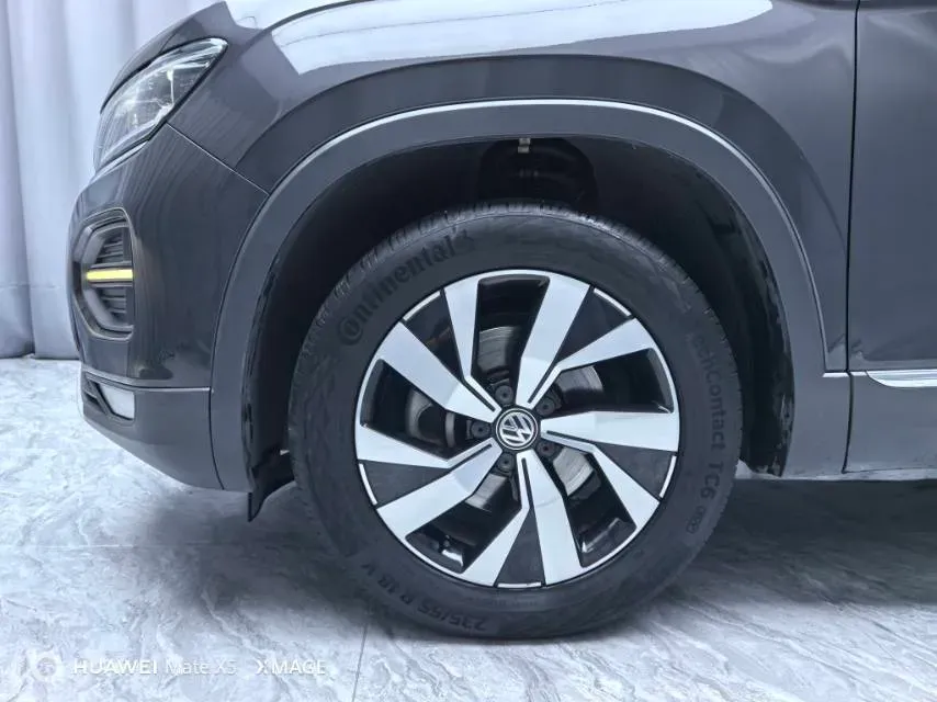 2019 Jeep Cherokee 2.0T 234HP L4 9AT,autocango,china used car exporter,china ev exporter,chinese used car exporter,chinese used ev exporter