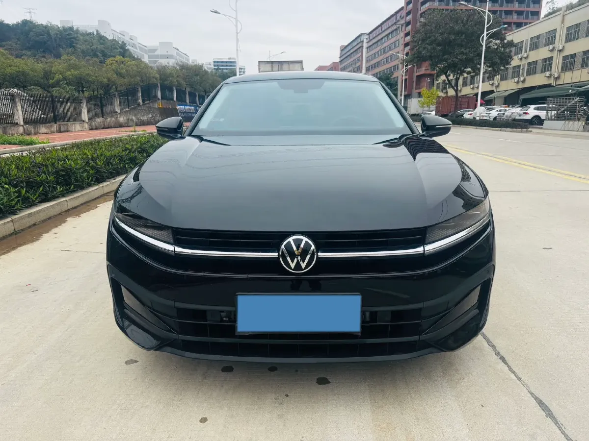 2024 Volkswagen Magotan 1.5T 160HP L4 7DCT,autocango,china used car exporter,china ev exporter,chinese used car exporter,chinese used ev exporter