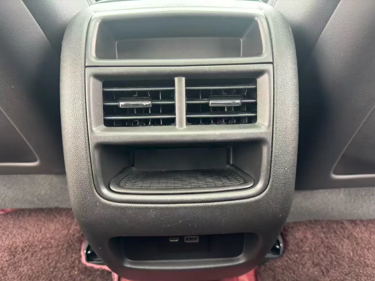 2020 Cadillac XT5 2.0T 241HP L4 9AT,autocango,china used car exporter,china ev exporter,chinese used car exporter,chinese used ev exporter