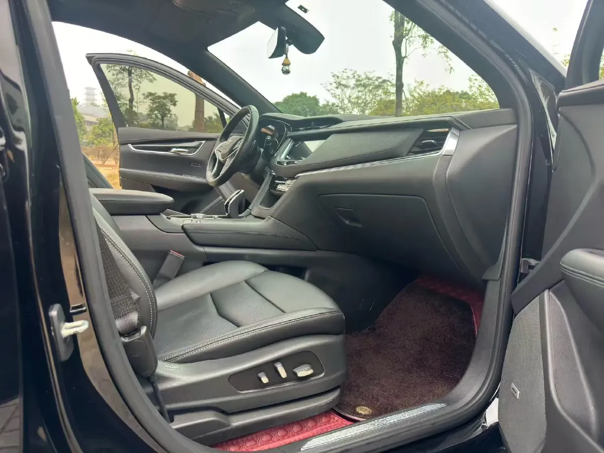 2020 Cadillac XT5 2.0T 241HP L4 9AT,autocango,china used car exporter,china ev exporter,chinese used car exporter,chinese used ev exporter