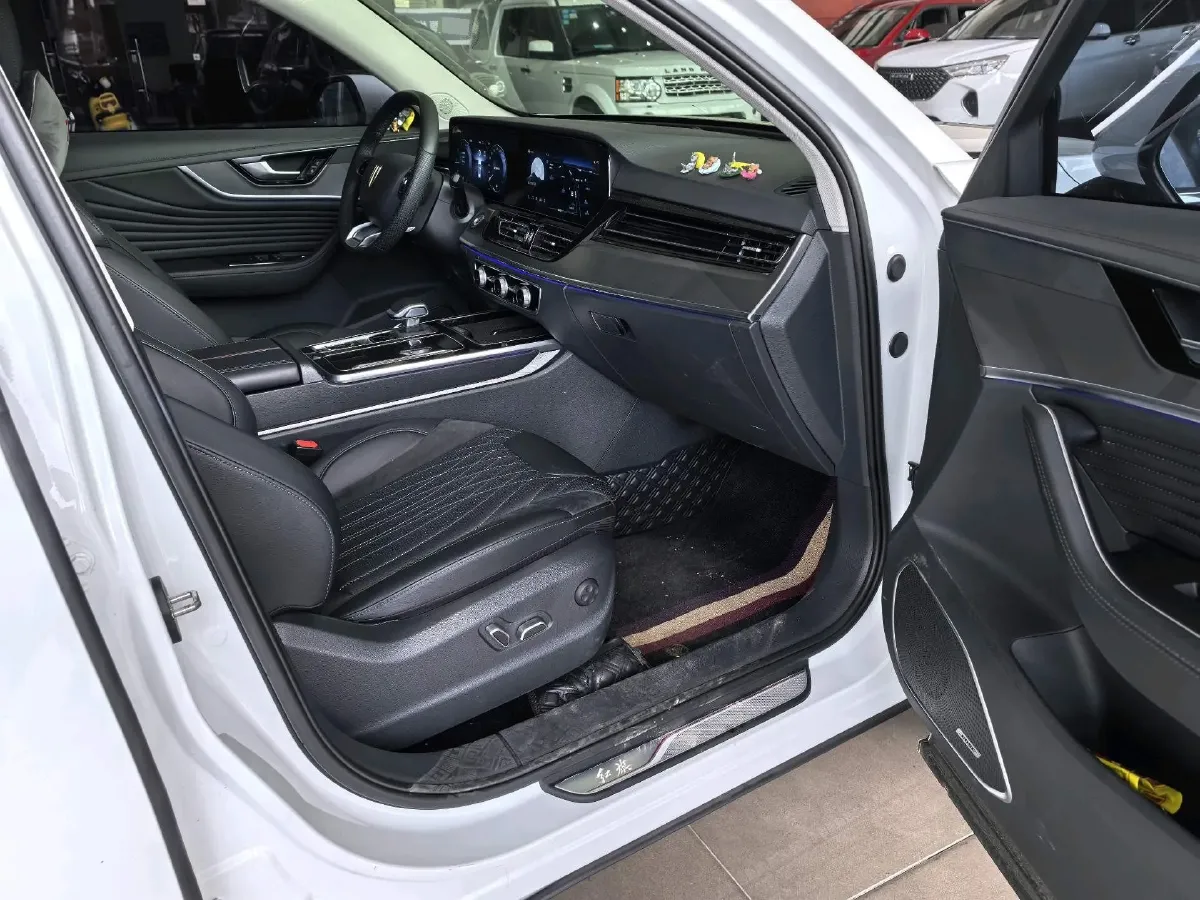 2023 HongQi HS5 2.0T 252HP L4 8AT,autocango,china used car exporter,china ev exporter,chinese used car exporter,chinese used ev exporter