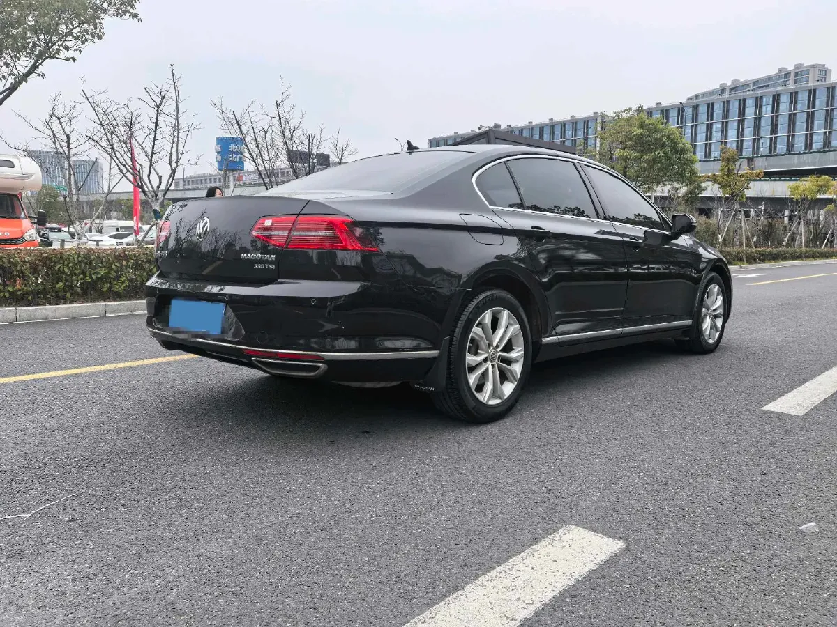 2018 Volkswagen Magotan 1.8T 180HP L4 7DCT,autocango,china used car exporter,china ev exporter,chinese used car exporter,chinese used ev exporter
