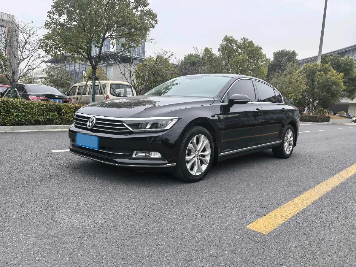 2018 Volkswagen Magotan 1.8T 180HP L4 7DCT,autocango,china used car exporter,china ev exporter,chinese used car exporter,chinese used ev exporter