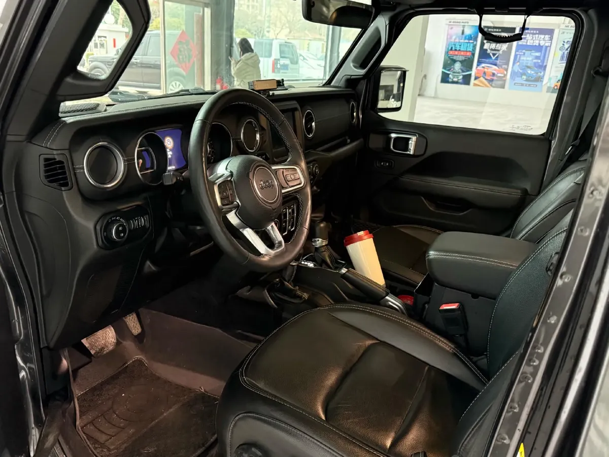 2019 Jeep Wrangler 2.0T 266HP L4 8AT,autocango,china used car exporter,china ev exporter,chinese used car exporter,chinese used ev exporter