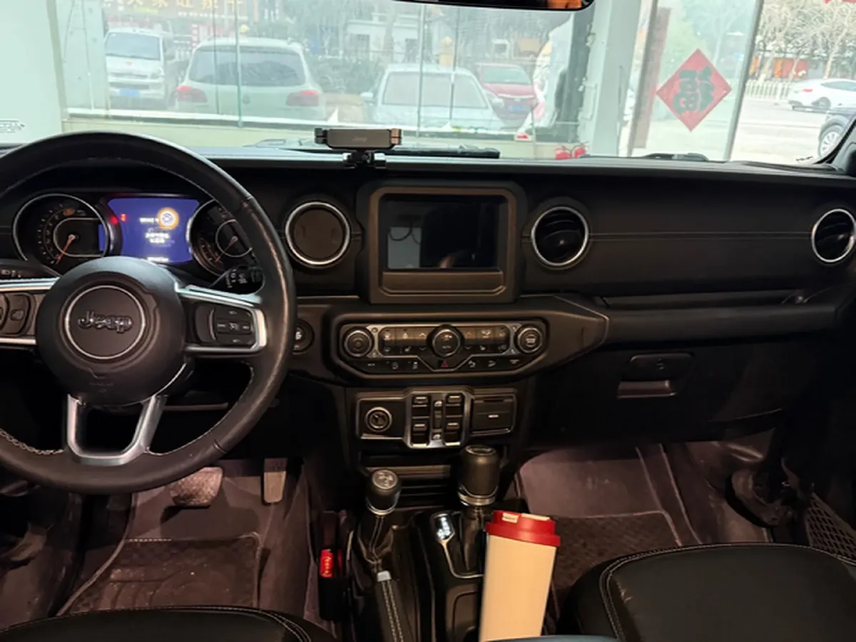 2019 Jeep Wrangler 2.0T 266HP L4 8AT,autocango,china used car exporter,china ev exporter,chinese used car exporter,chinese used ev exporter