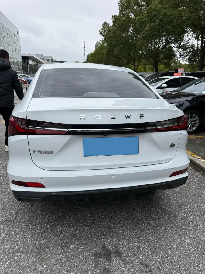2023 Roewe i5 1.5L 129HP L4 CVT,autocango,china used car exporter,china ev exporter,chinese used car exporter,chinese used ev exporter