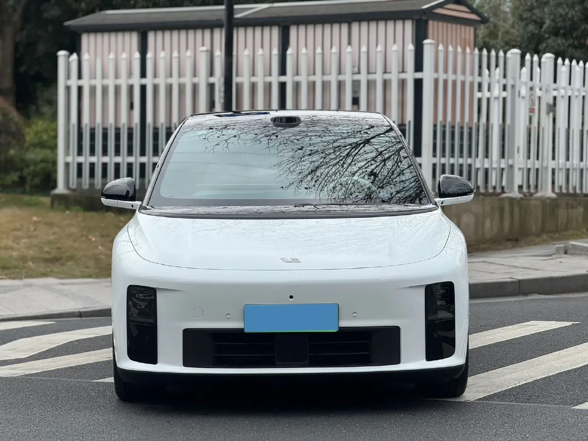 2025 Li i6 BEV,autocango,china used car exporter,china ev exporter,chinese used car exporter,chinese used ev exporter