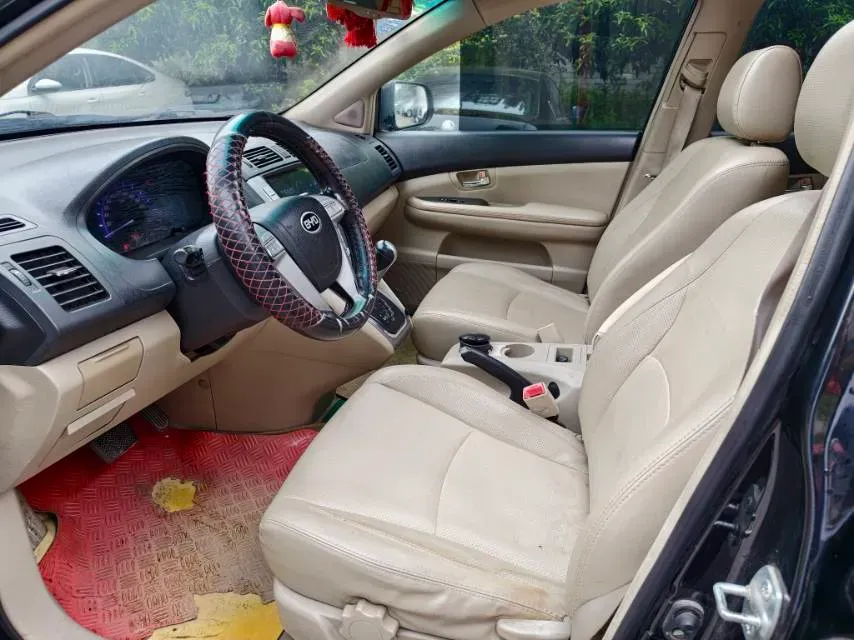 2013 Skoda Rapid 1.6L 110HP L4 6AT,autocango,china used car exporter,china ev exporter,chinese used car exporter,chinese used ev exporter